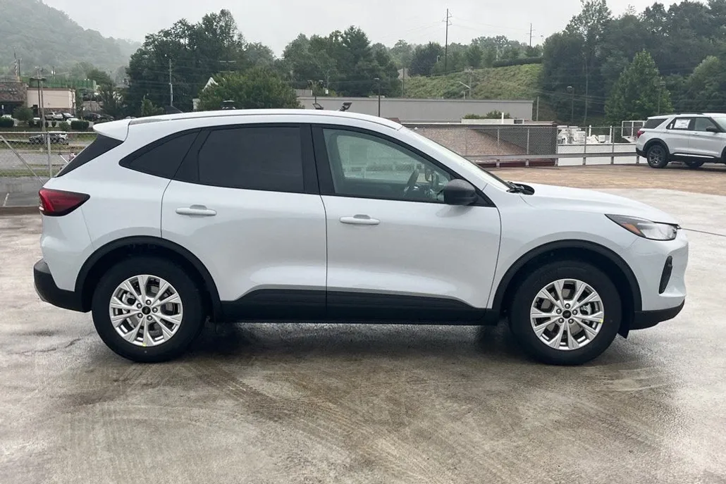 2025 Ford Escape Active photo 1