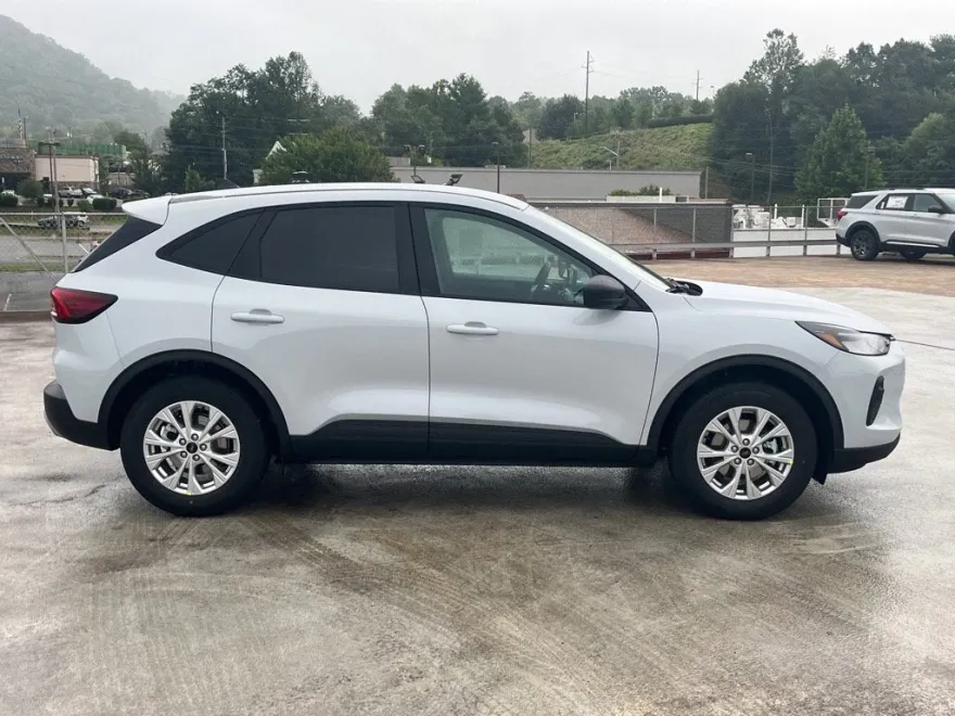 2025 Ford Escape Active photo 1