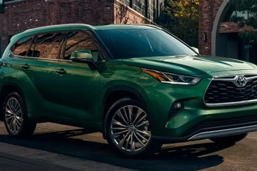 2025 Toyota Highlander Limited photo 1