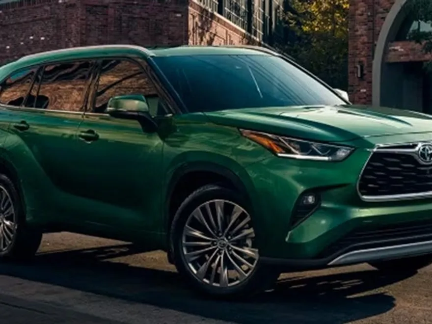 2025 Toyota Highlander Limited photo 1