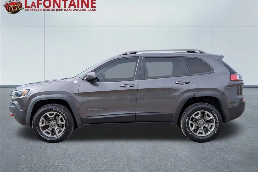 2019 Jeep Cherokee Trailhawk photo 1