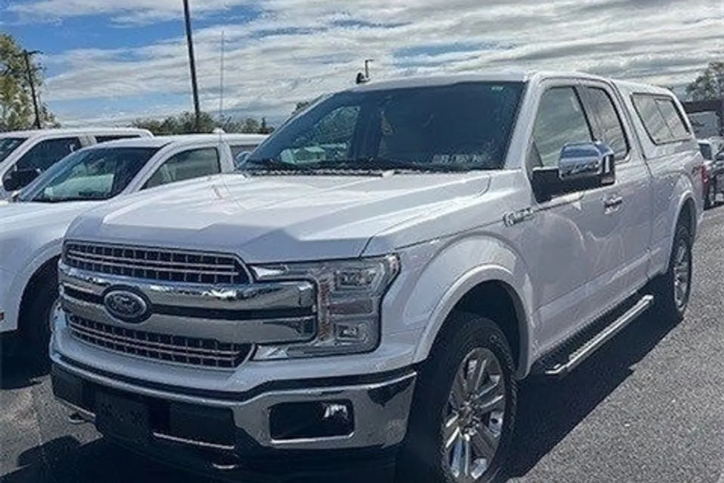 2019 Ford F-150 Lariat photo 1