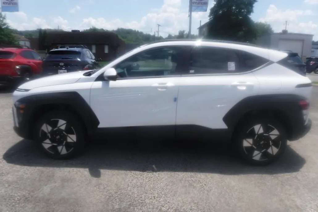 2025 Hyundai Kona SEL photo 1