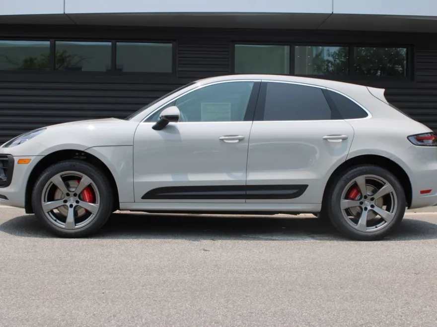 2025 Porsche Macan S photo 1