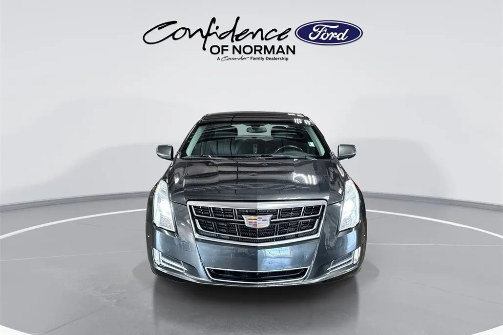 2017 Cadillac XTS Luxury photo 1