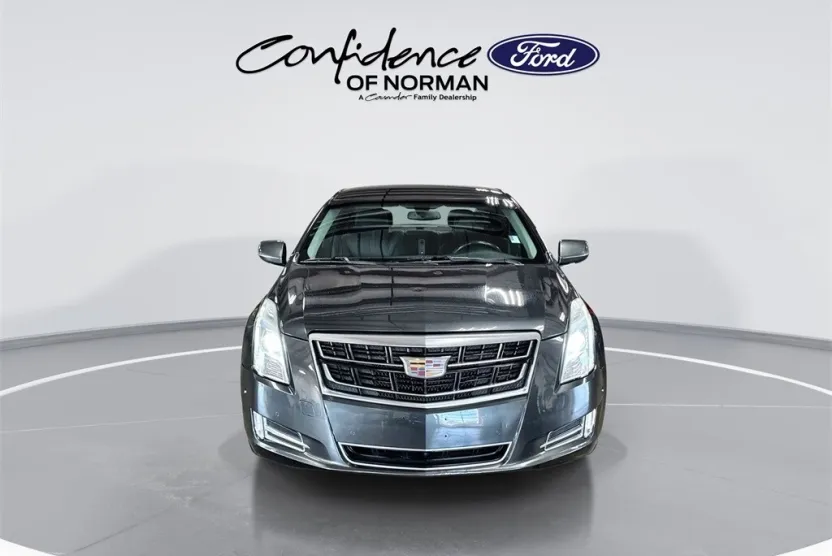 2017 Cadillac XTS Luxury photo 1