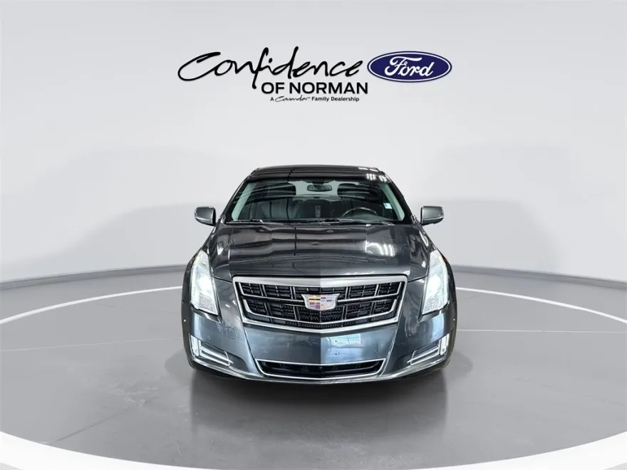 2017 Cadillac XTS Luxury photo 1