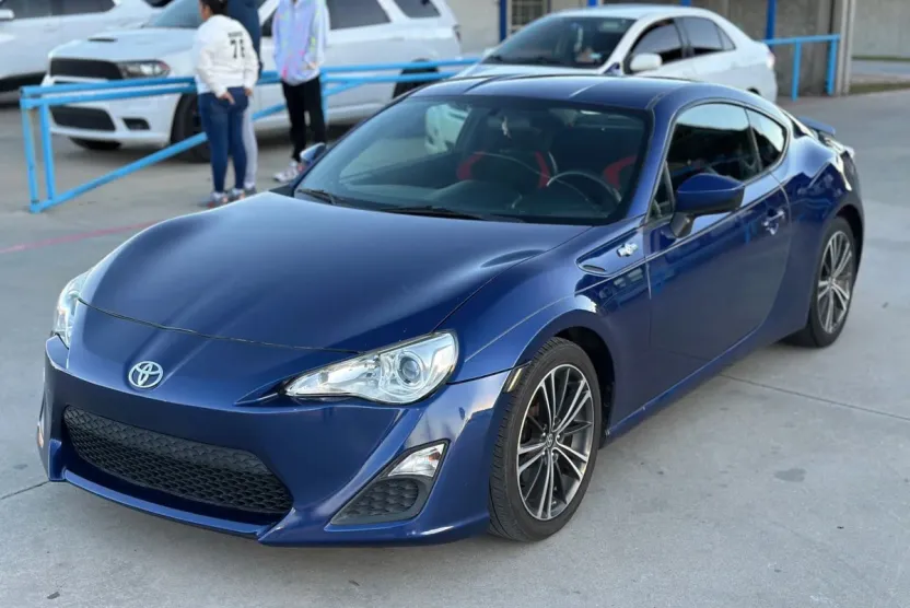 2015 Scion FR-S photo 1