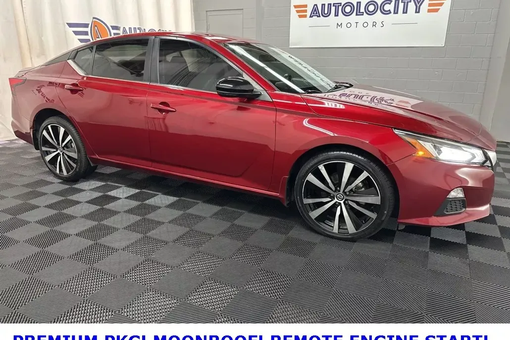 2020 Nissan Altima 2.5 SR photo 1