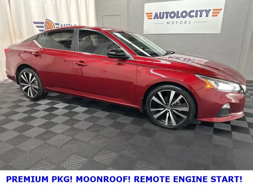 2020 Nissan Altima 2.5 SR photo 1