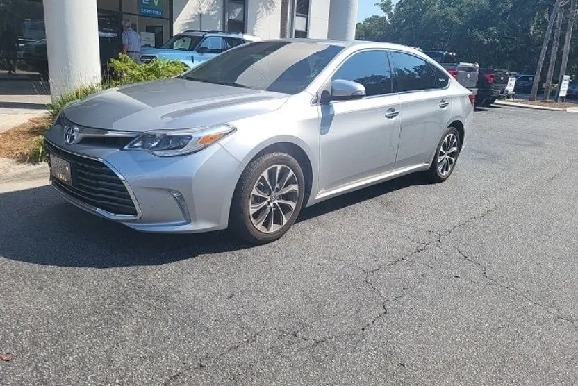 2016 Toyota Avalon Base photo 1