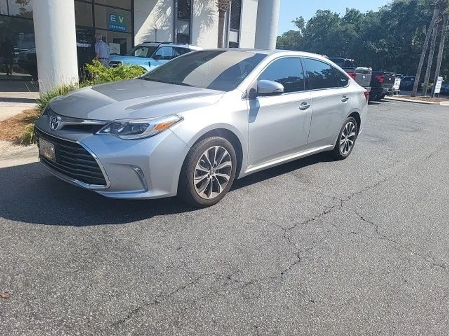 2016 Toyota Avalon Base photo 1