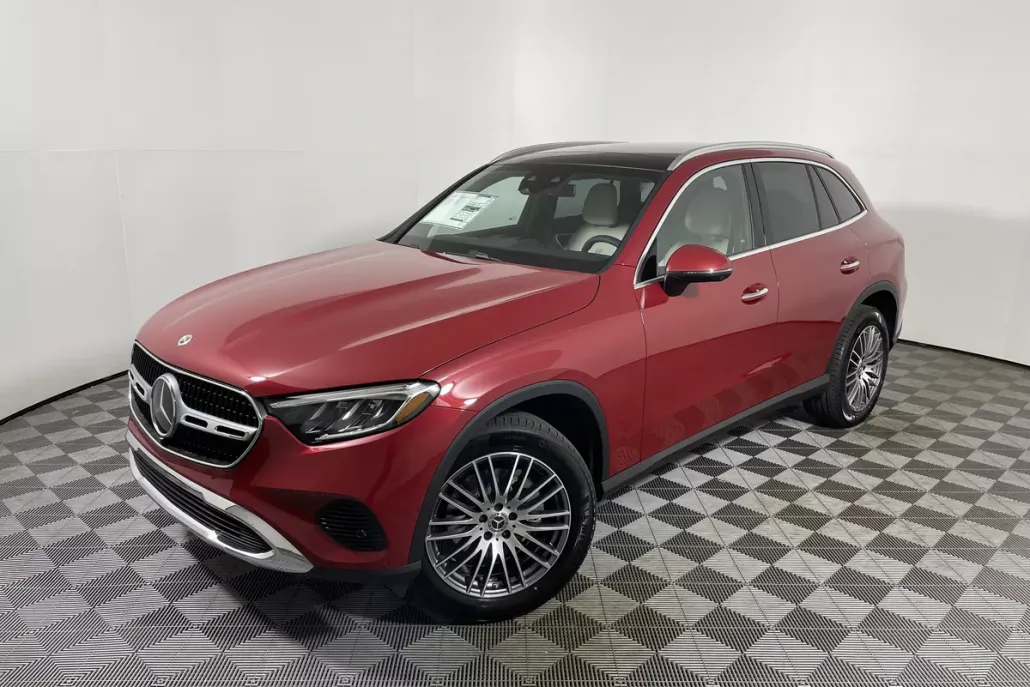 2026 Mercedes Benz GLC 300 photo 1