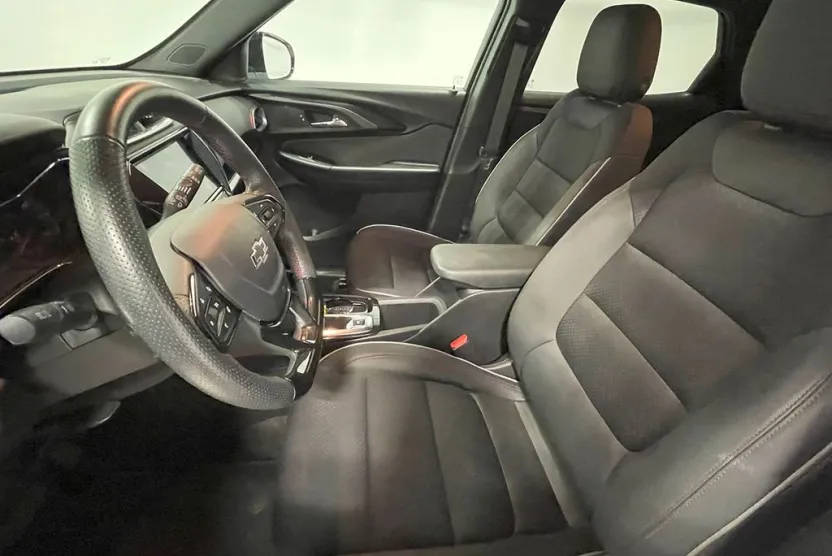 2023 Chevrolet Trailblazer RS photo 1
