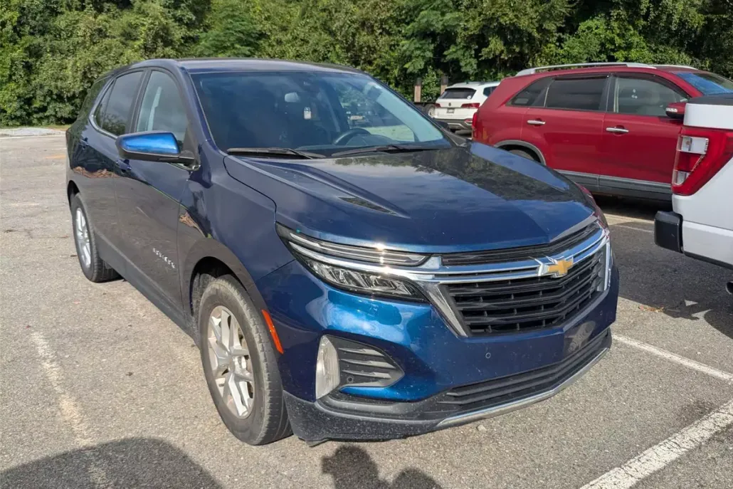 2022 Chevrolet Equinox LT photo 1