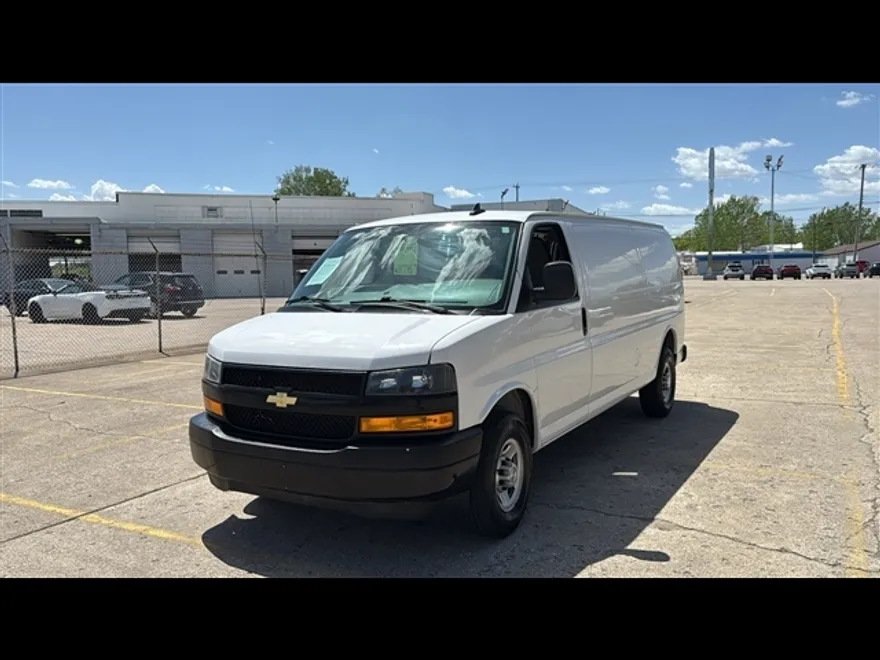2021 Chevrolet Express Cargo 2500 photo 1