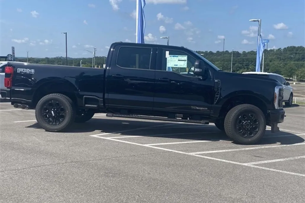 2025 Ford F-350 XLT photo 1