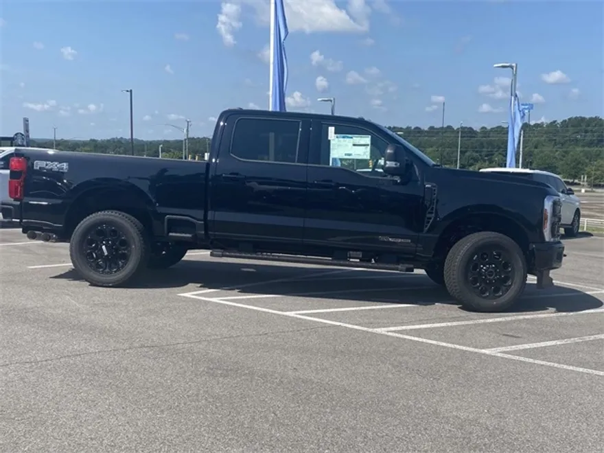 2025 Ford F-350 XLT photo 1