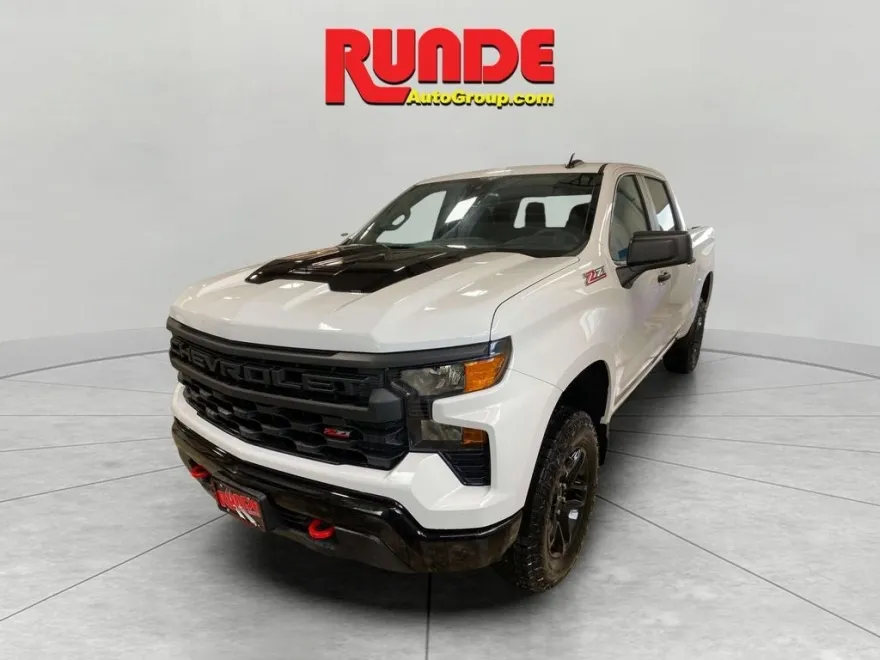 2025 Chevrolet Silverado 1500 Custom Trail Boss photo 1