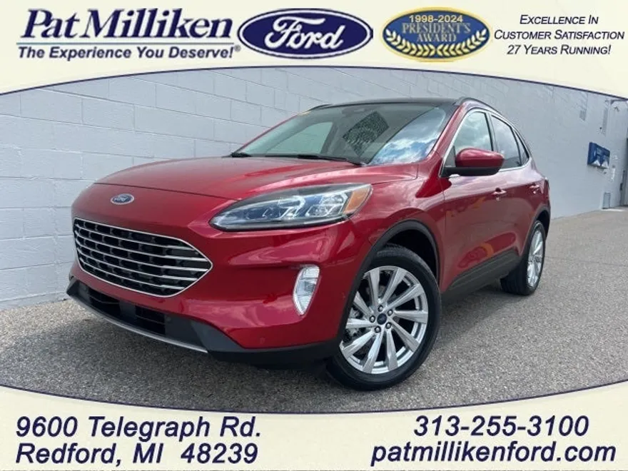 2022 Ford Escape Titanium photo 1