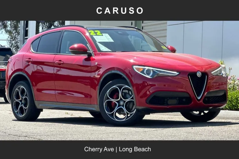 2022 Alfa Romeo Stelvio Ti photo 1