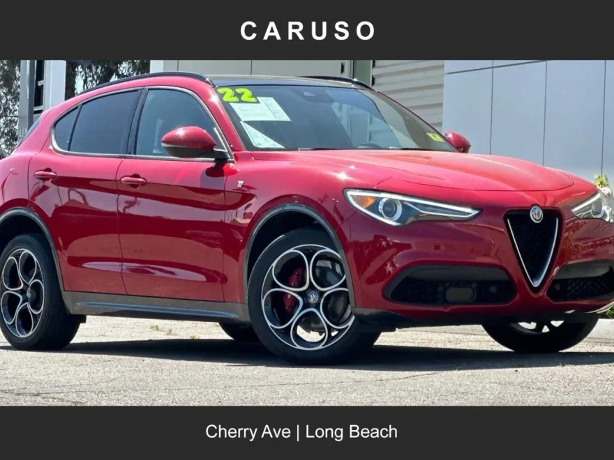 2022 Alfa Romeo Stelvio Ti photo 1