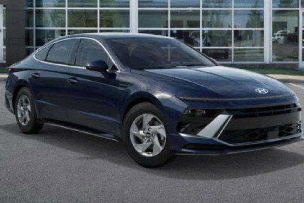 2025 Hyundai Sonata SE photo 1