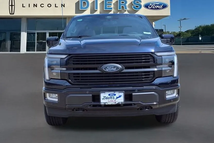 2025 Ford F-150 Platinum photo 1