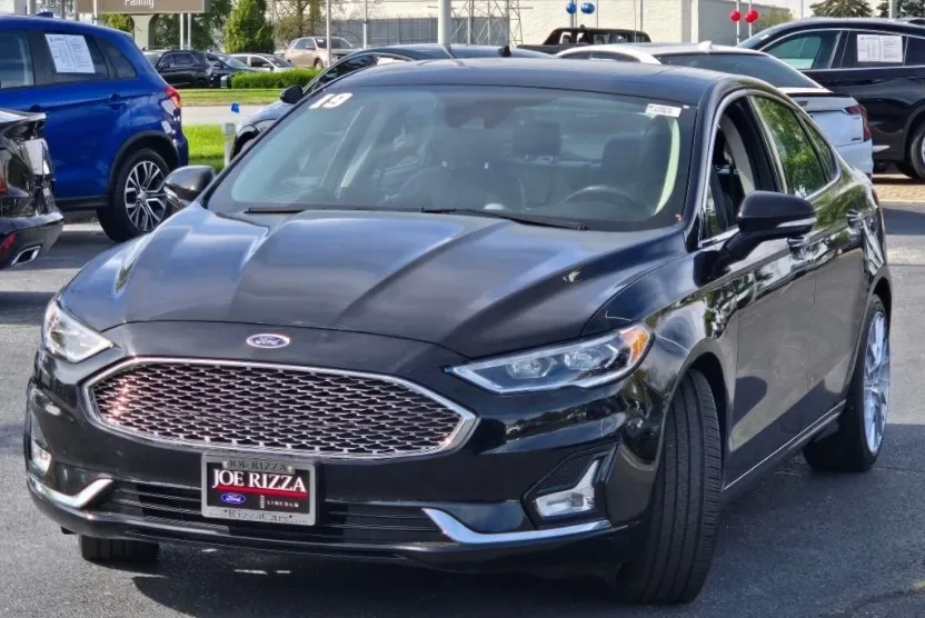 2019 Ford Fusion Titanium photo 1