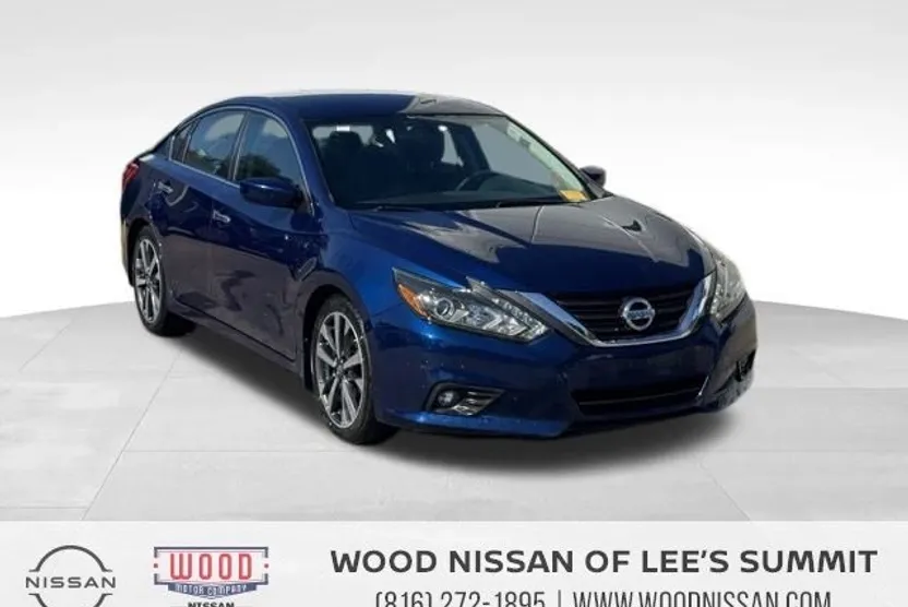 2016 Nissan Altima 2.5 SR photo 1