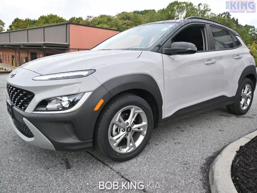 2023 Hyundai Kona SEL photo 1
