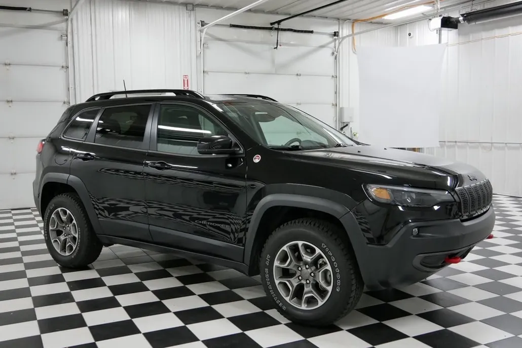 2022 Jeep Cherokee Trailhawk photo 1