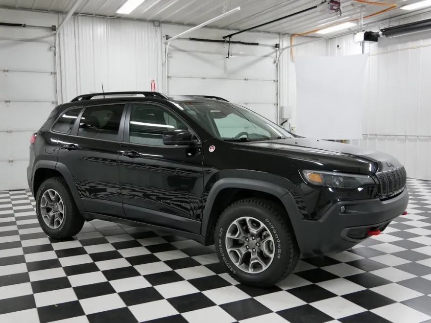 2022 Jeep Cherokee Trailhawk photo 1