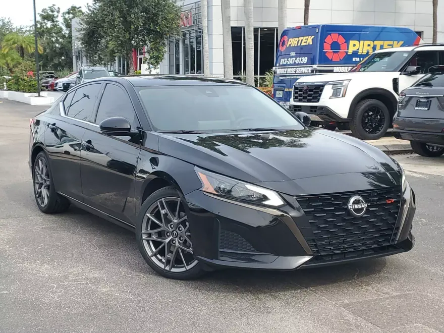 2023 Nissan Altima SR VC-Turbo photo 1