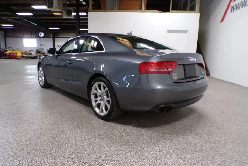 2012 Audi A5 2.0T Prestige photo 1