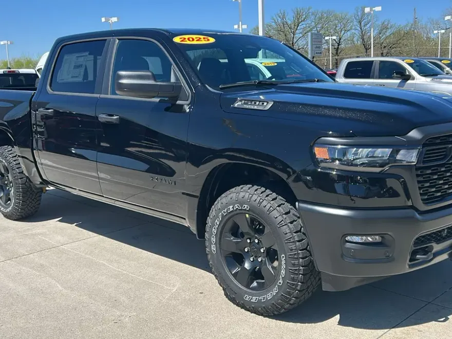 2025 Ram 1500 Warlock Tradesman photo 1
