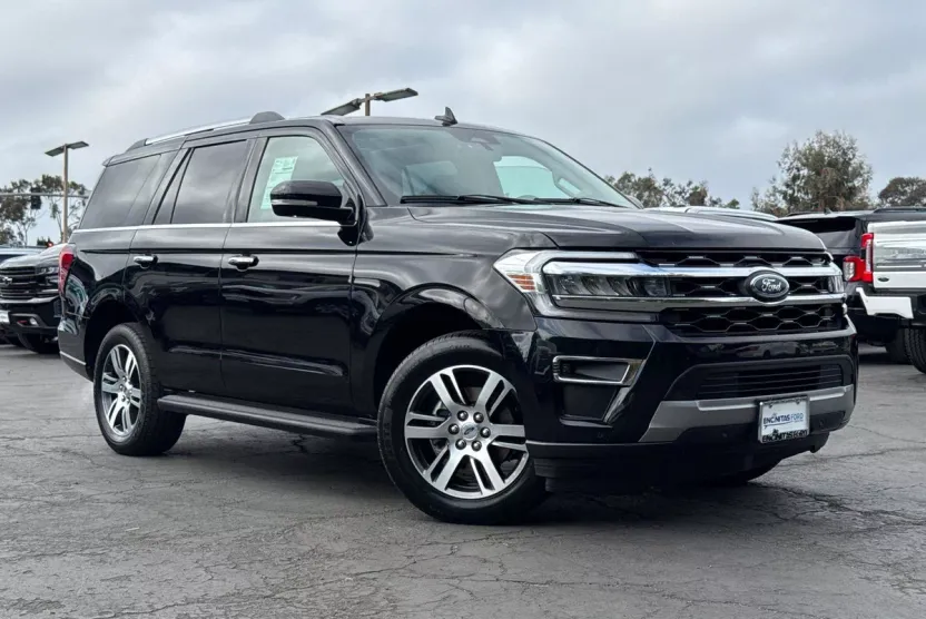 2024 Ford Expedition Limited photo 1