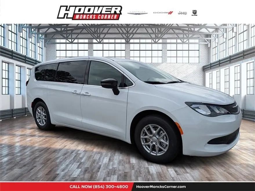 2025 Chrysler Voyager LX photo 1