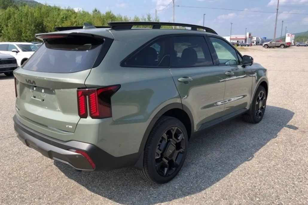 2025 Kia Sorento X-Line SX photo 1