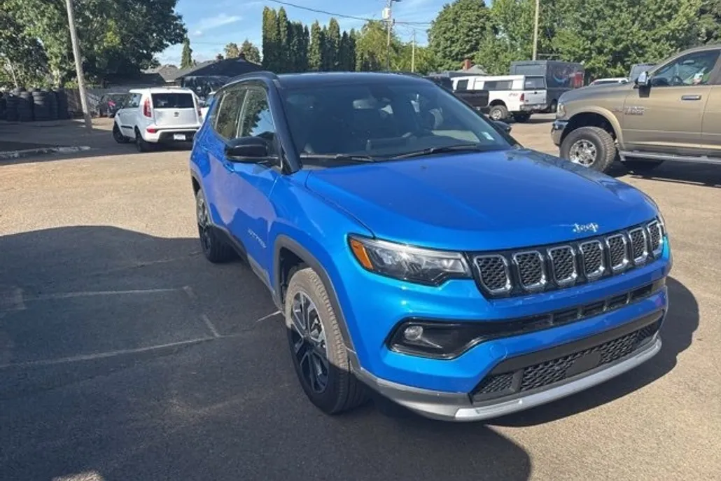 2024 Jeep Compass Limited photo 1