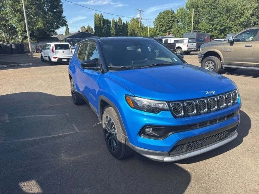 2024 Jeep Compass Limited photo 1