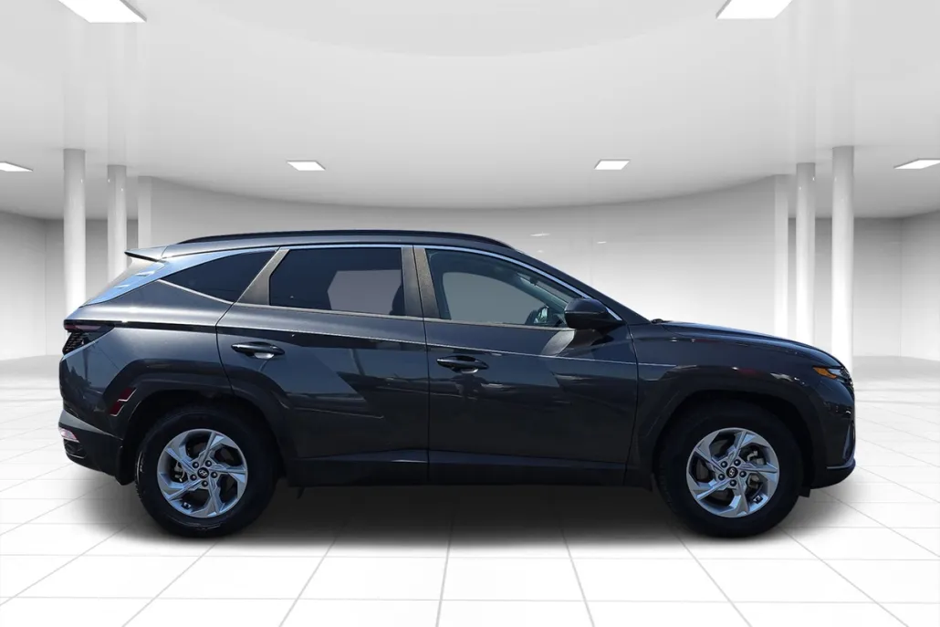 2022 Hyundai Tucson SEL photo 1