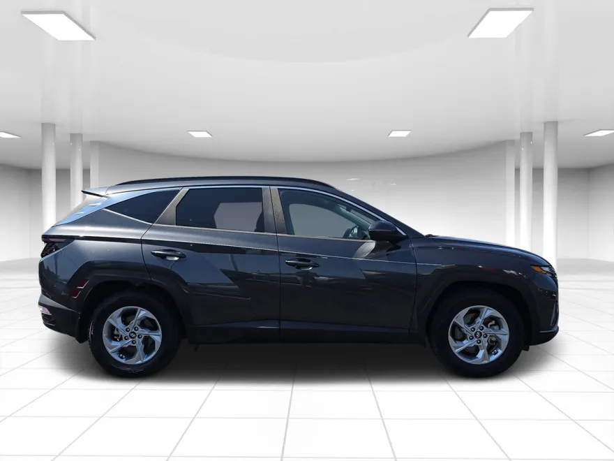 2022 Hyundai Tucson SEL photo 1