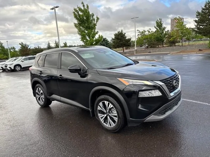 2022 Nissan Rogue SV photo 1