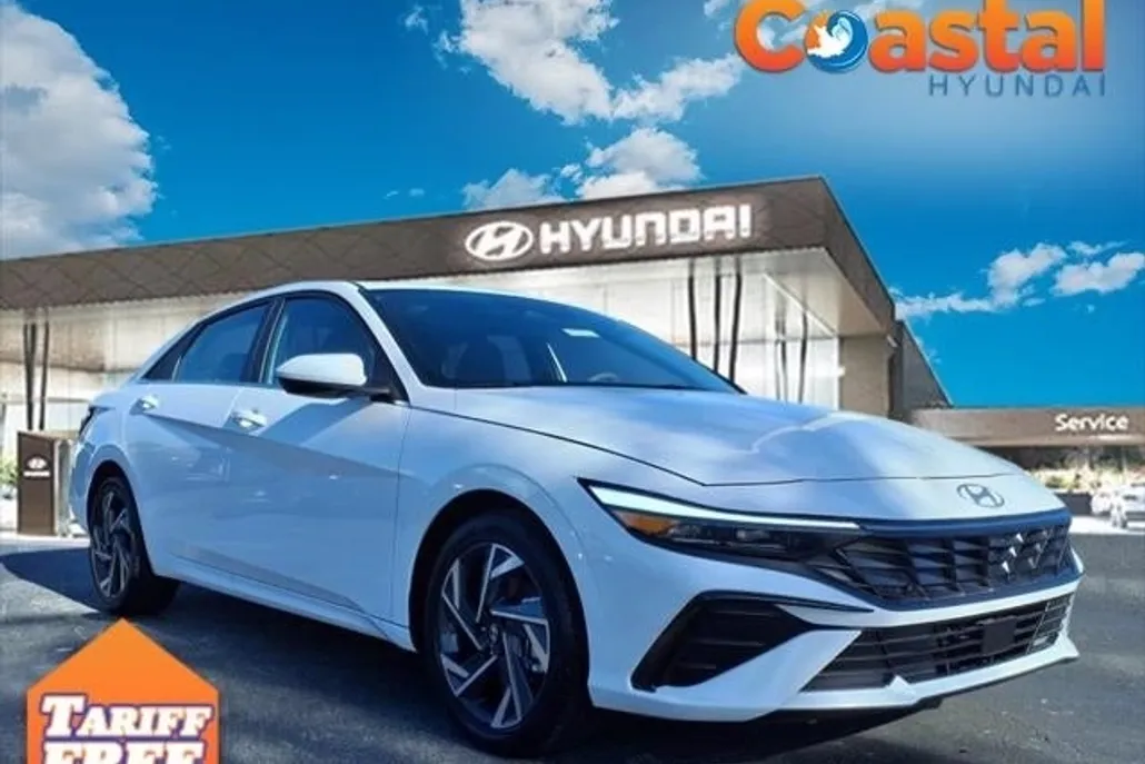 2025 Hyundai Elantra SEL Convenience photo 1