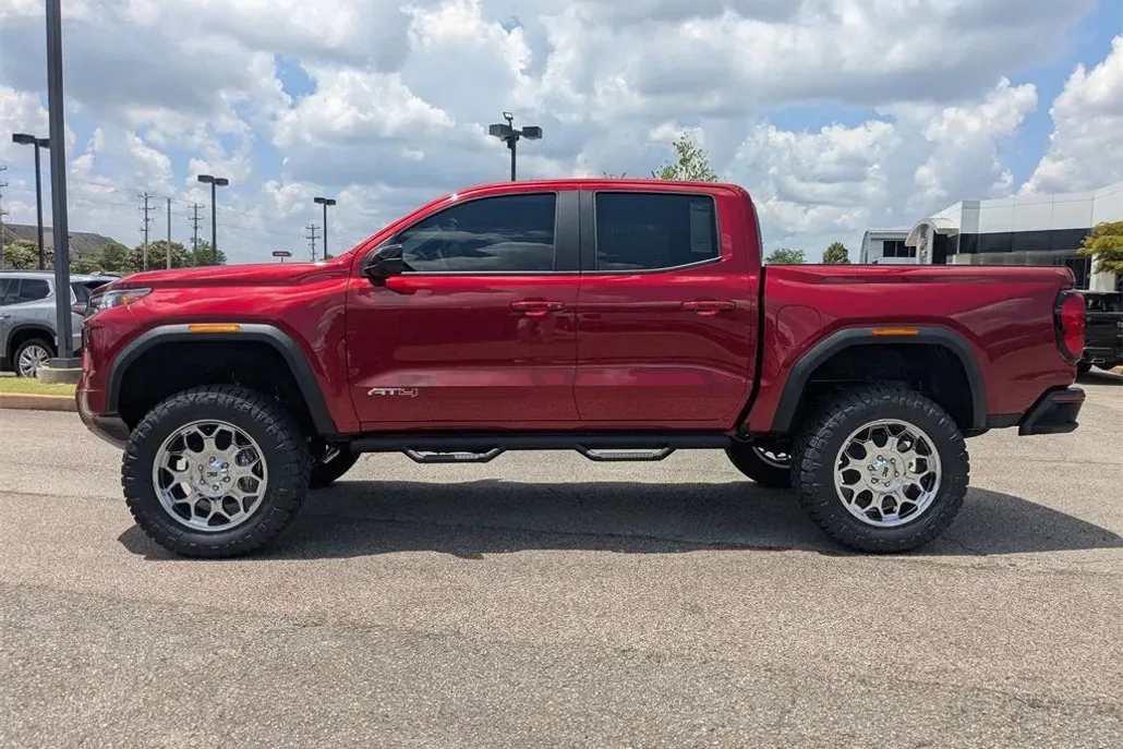 2025 Gmc Canyon AT4 photo 1