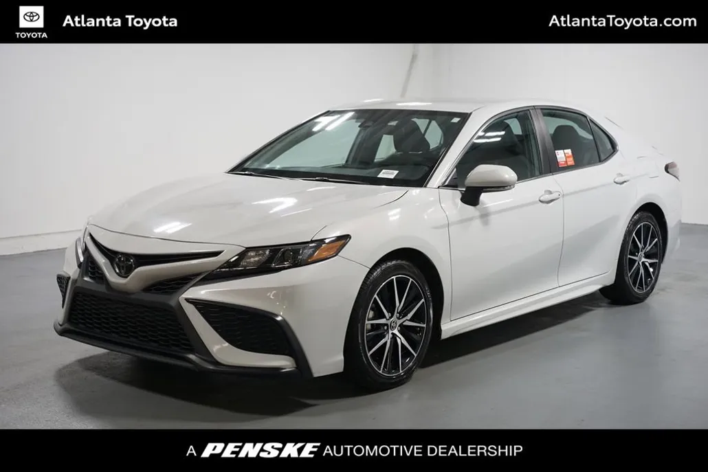 2023 Toyota Camry SE photo 1