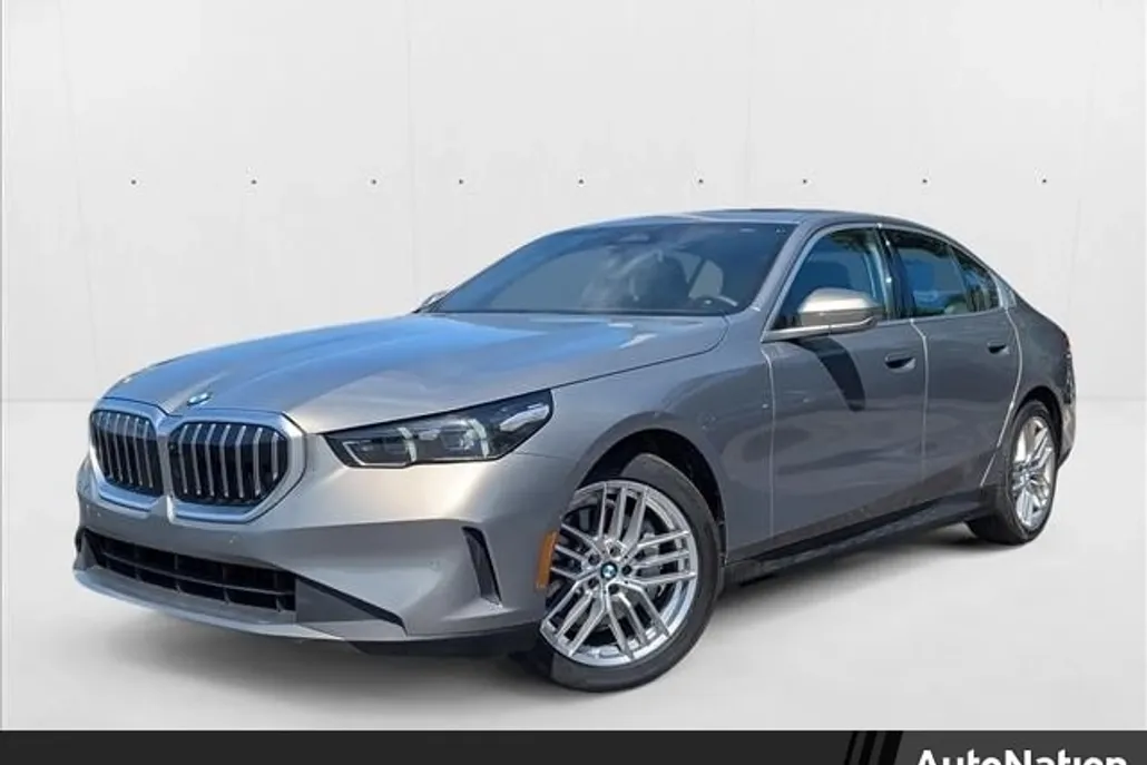 2024 Bmw 530i Sedan photo 1