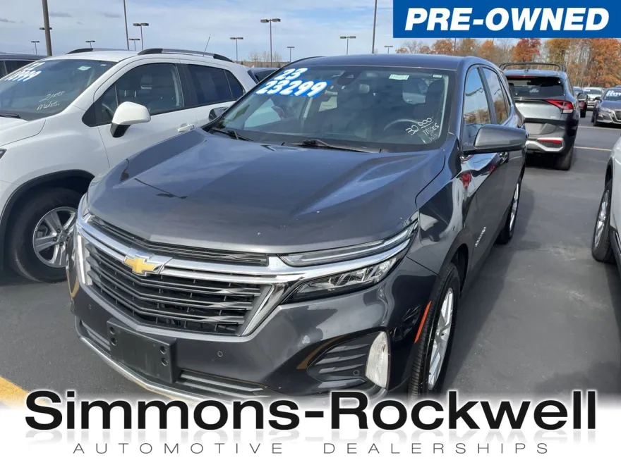 2023 Chevrolet Equinox LT photo 1