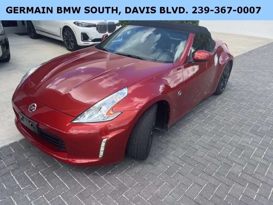 2015 Nissan 370Z Touring photo 1